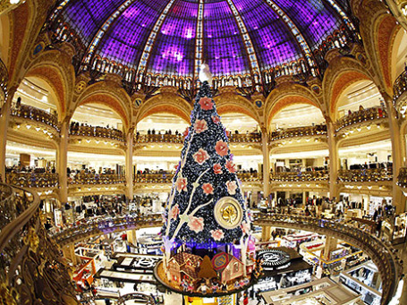 Знаменитий французький універмаг, за даними ЗМІ, вже шукає торговельні площі в Москві   Галерея Лафаєт в Парижі