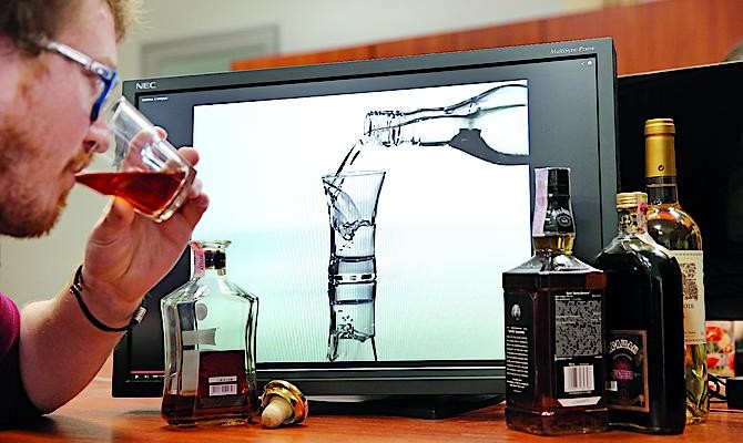 Законодавство, що регулює рекламу алкогольної продукції, необхідно зробити більш ліберальним, вважає заступник міністра цифрового розвитку, зв'язку і масових комунікацій Росії Олексій Волін