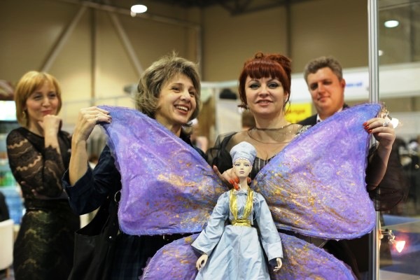 «Зоряні ляльки - дітям» на ювелірній виставці в Ростові-на-Дону